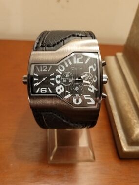 Brand New Oulm Black Dual Time Men's Watch